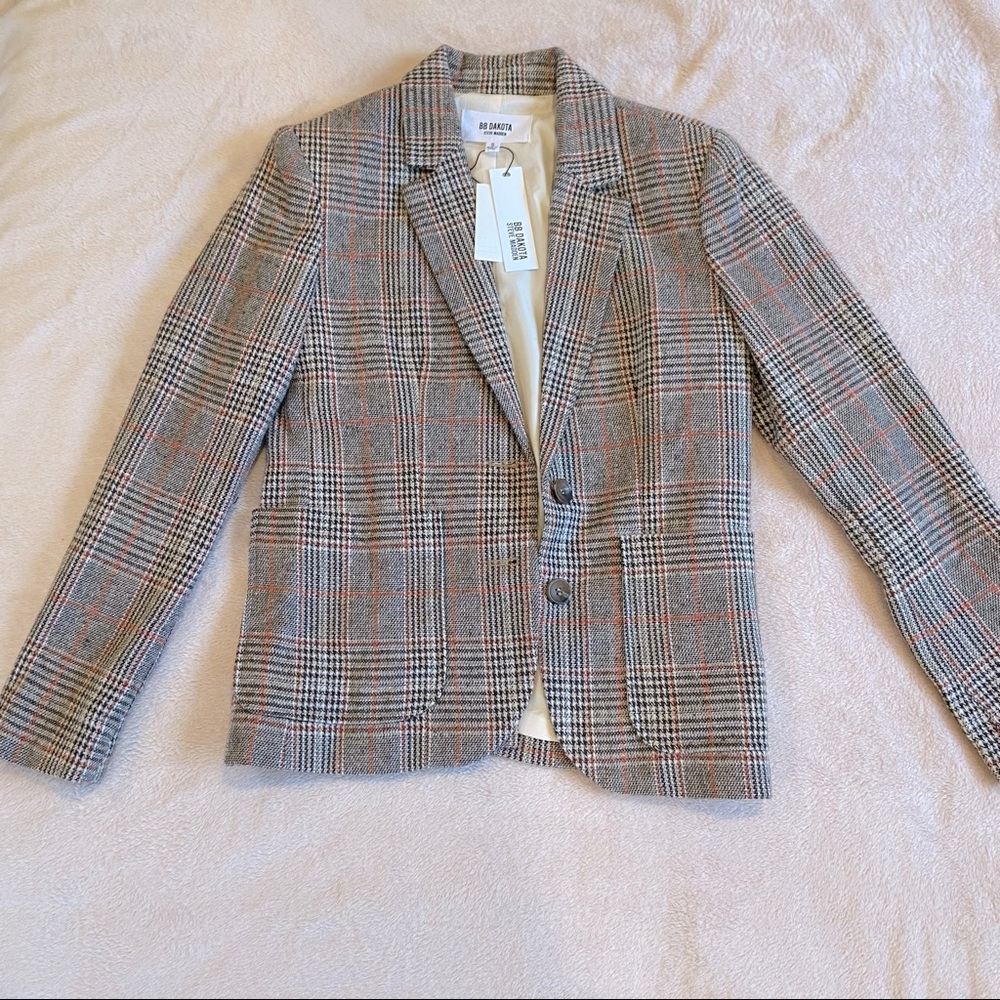 BB Dakota Plaid Blazer brand new